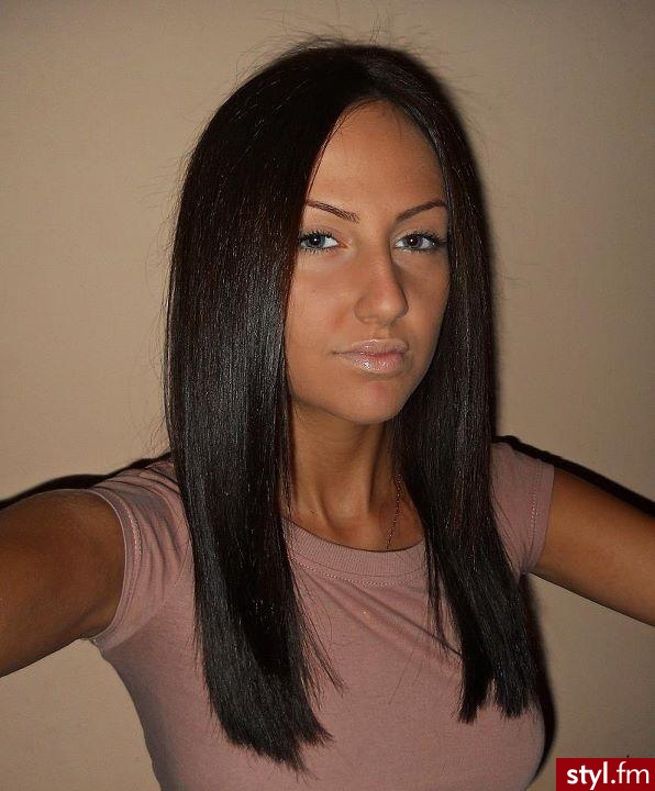Średnie Fryzury