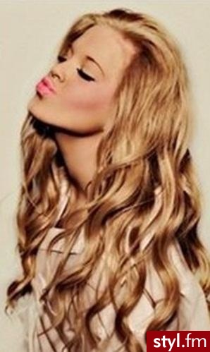 Blond Rozpuszczone Kręcone Na co dzień Długie Fryzury