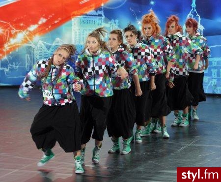 grupa \"Balans\" - Średnie Fryzury