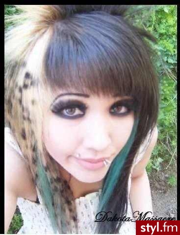 EMO Alternatywne Średnie Fryzury