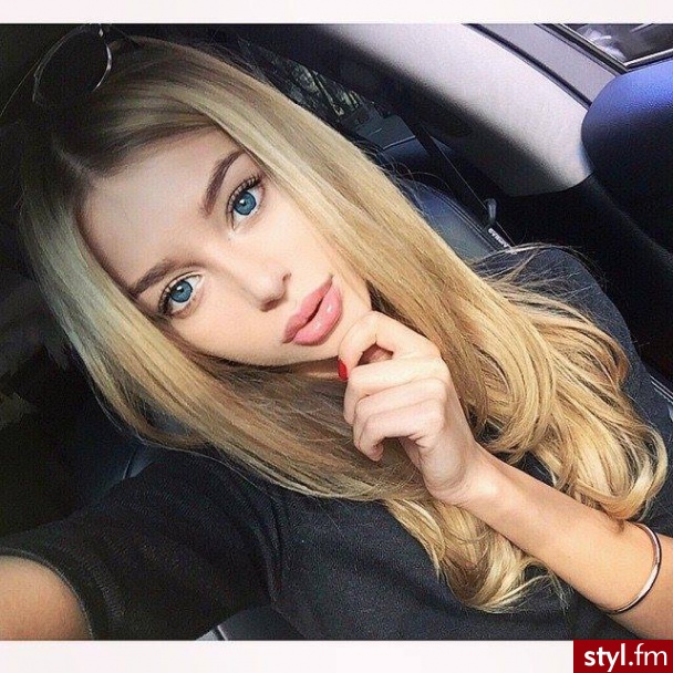 Blond Rozpuszczone Kręcone Na co dzień Długie Fryzury