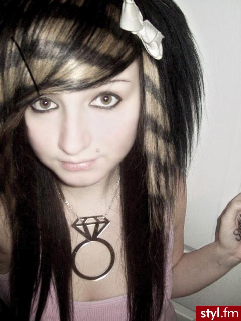 EMO Alternatywne Średnie Fryzury