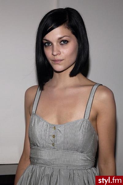 Średnie Fryzury