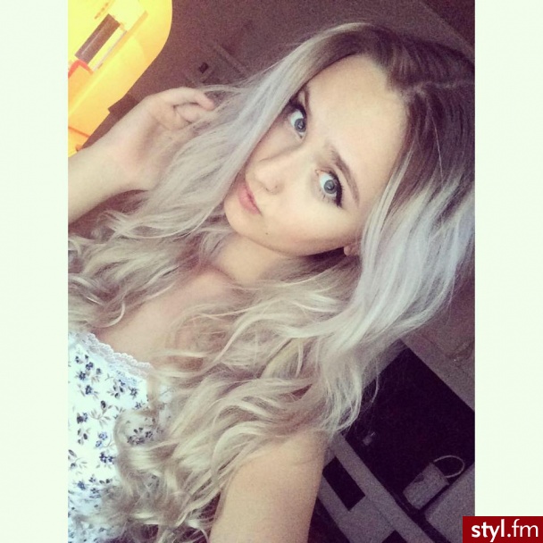 Blond Rozpuszczone Kręcone Na co dzień Długie Fryzury