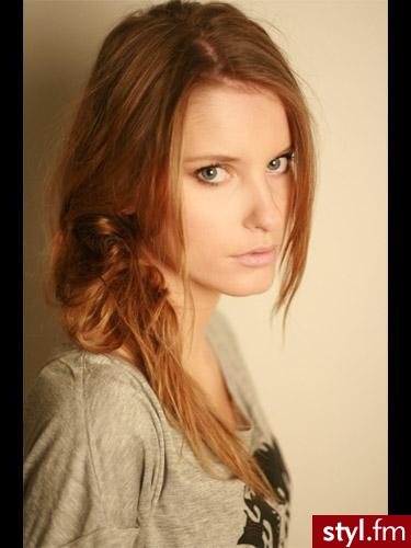 Średnie Fryzury