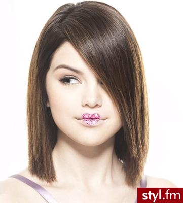 selena - Średnie Fryzury
