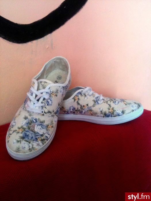 Trampki Buty Moda