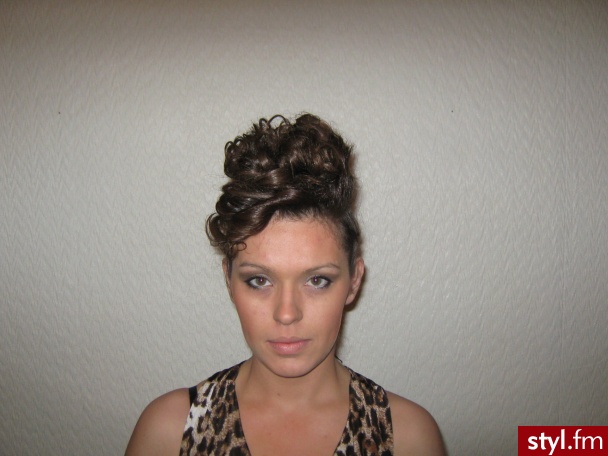 Średnie Fryzury