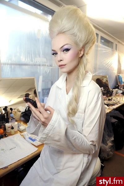 Średnie Fryzury