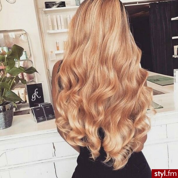Blond Rozpuszczone Kręcone Na co dzień Długie Fryzury