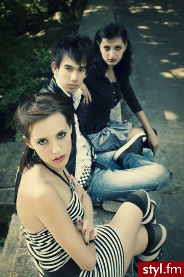 sesja dla bravo 2010. zapraszam do komentowania - Średnie Męskie Fryzury