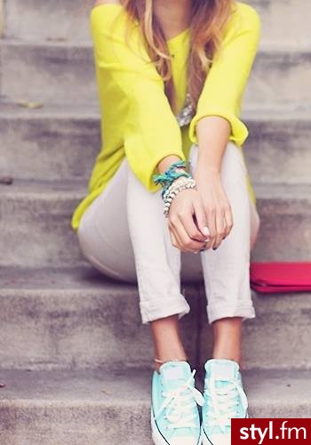 Wygodne trampki w pięknym kolorze ! :) - Moda uliczna Inne Moda