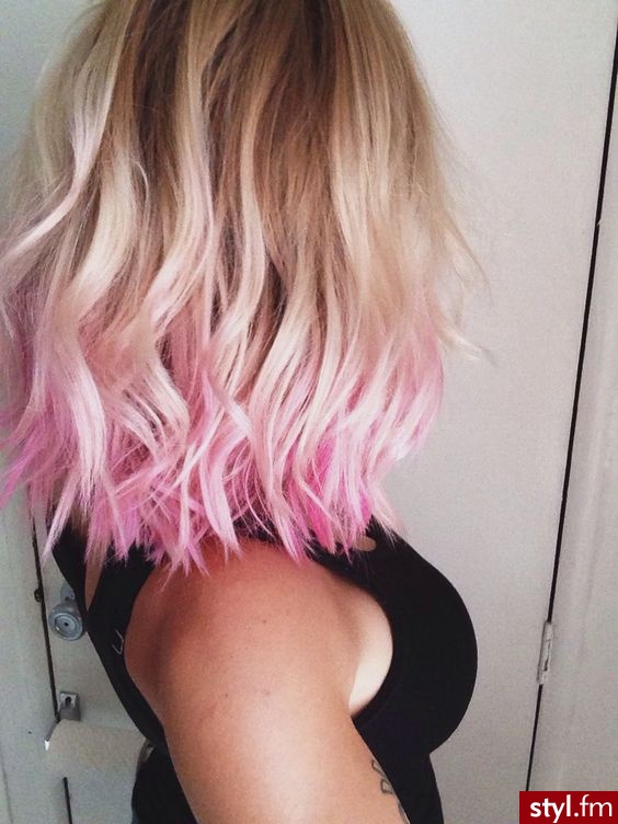 Blond Rozpuszczone Kręcone Na co dzień Średnie Fryzury