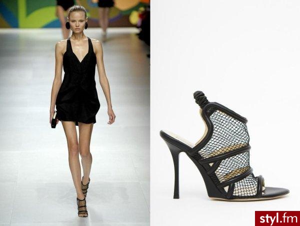 To  ażurowe buty z wiosennej kolekcji Stelli McCartney. Wyglądają jak zrobione z siatki!
Sandałki mają 11-centymetrowy cienki obcas, okryte palce i pięty. Wykonane są ze skóry oraz materiałowej siatki. Można je kupic w internetowym sklepie Net-a-Porter. - Pozostałe Buty Moda