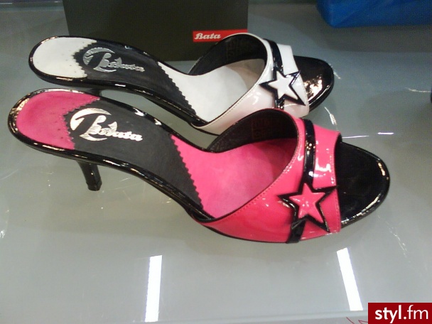 Bata. Mnie się nie podobają, ale może którejś z Was.. :) Przepraszam za jakość zdjęcia, ale robione telefonem. - Pozostałe Buty Moda