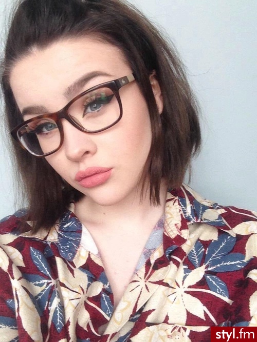Średnie Fryzury