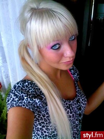 Średnie Fryzury