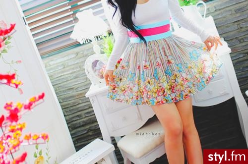 Sukienki Moda