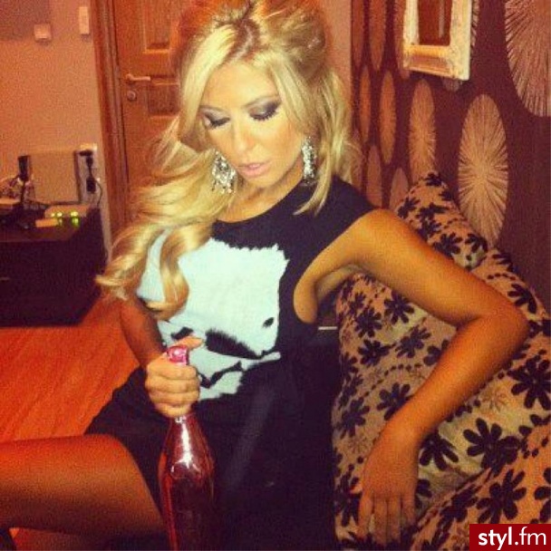 Blond Rozpuszczone Kręcone Wieczorowe Długie Fryzury