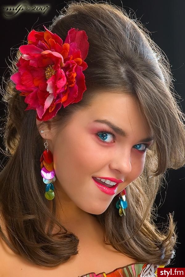 Średnie Fryzury