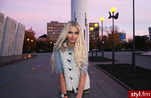 Blond Rozpuszczone Kręcone Na co dzień Długie Fryzury
