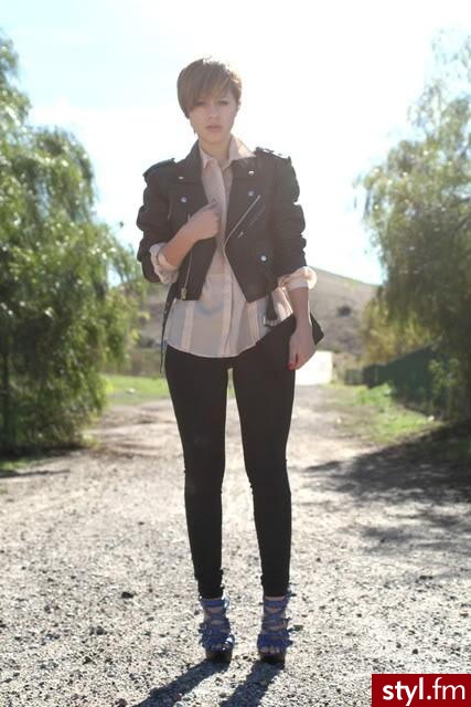 Jeżeli zdjęcie znajduje się już w galerii poproszę o link - Moda uliczna Inne Moda