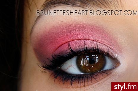 Różowy makeup - Makijaże