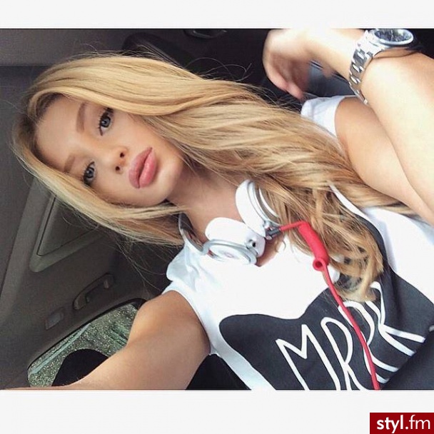 Blond Rozpuszczone Kręcone Na co dzień Długie Fryzury