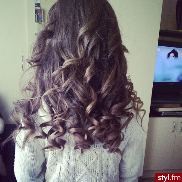Brązowe Rozpuszczone Kręcone Ślubne Długie Fryzury