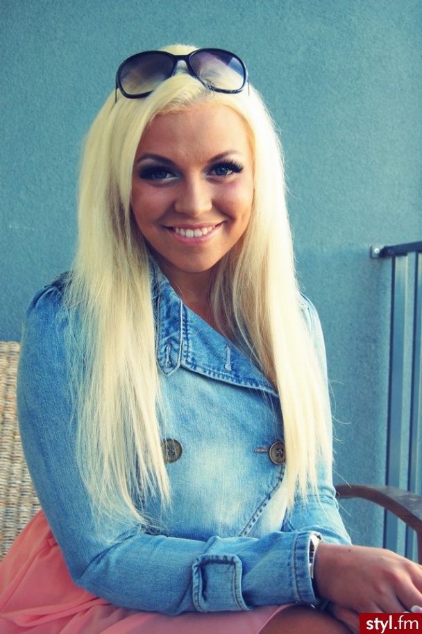 Blond Rozpuszczone Proste Na co dzień Długie Fryzury