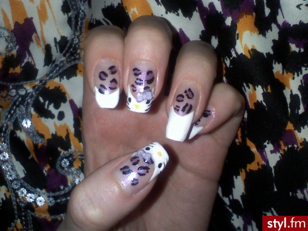 Hello Kitty 2 - Paznokcie