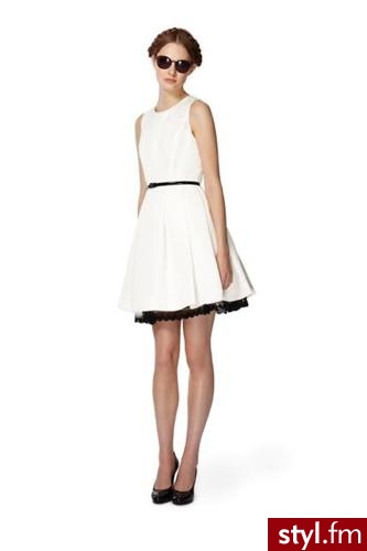 Sukienki Moda