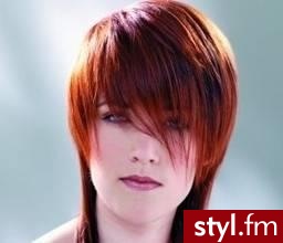 fryzury zdjęcia. Fryzury - włosy średnie. fryzury zdjęcia - Internetowy Katalog Fryzur IKF.com.pl, propozycje fryzur na każdą okazję np. fryzury na impreze - Średnie Fryzury