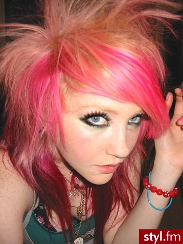 EMO Alternatywne Średnie Fryzury