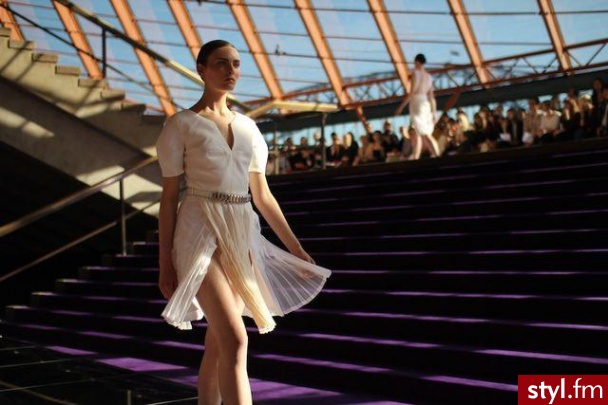 Sukienki Moda