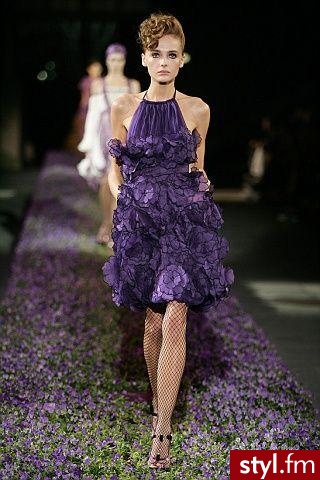 sukienka. Yves Saint Laurent
Jeżeli już jest proszę o link - Pozostałe Ciuchy Moda
