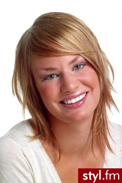 Średnie Fryzury