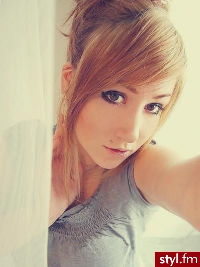 Średnie Fryzury