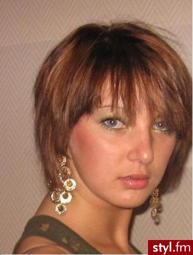 Średnie Fryzury