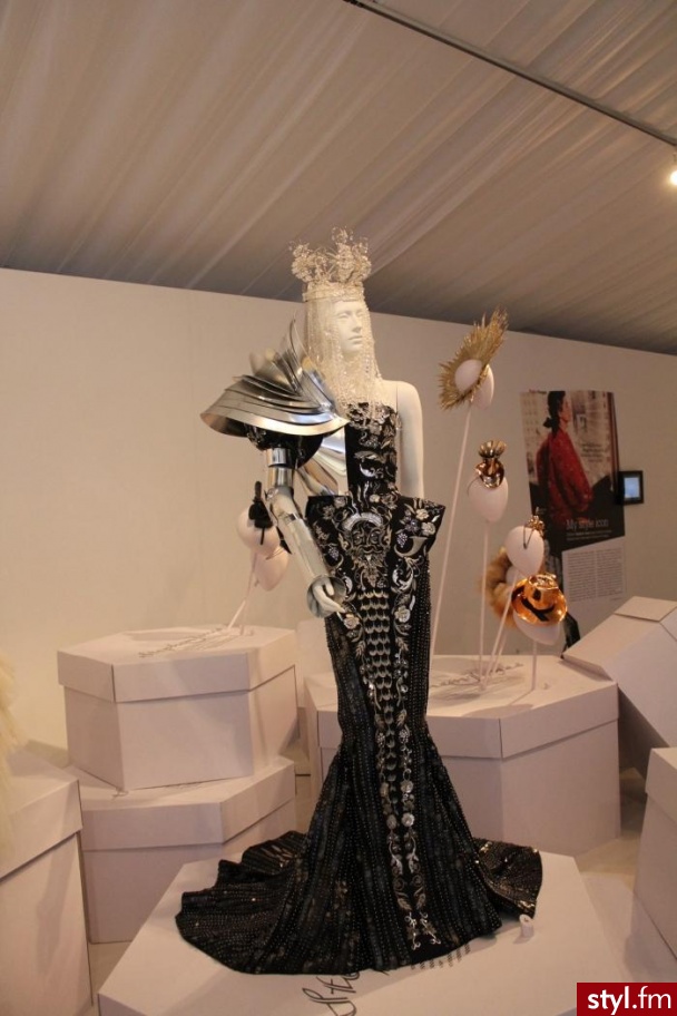 Sukienki Moda