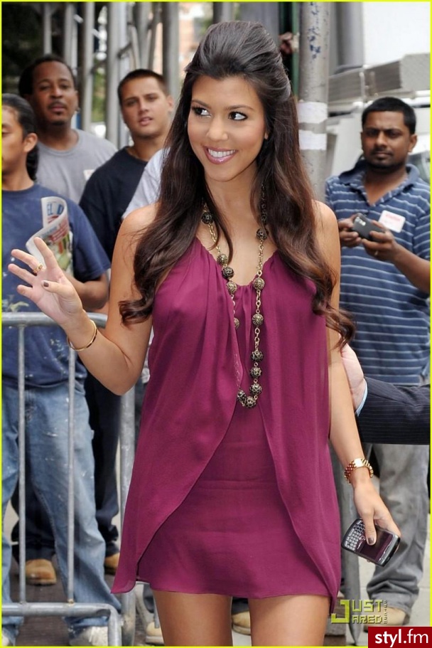 Kourtney Kardashian. - Pozostałe Ciuchy Moda