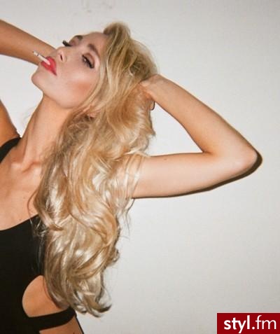 Blond Rozpuszczone Kręcone Na co dzień Długie Fryzury