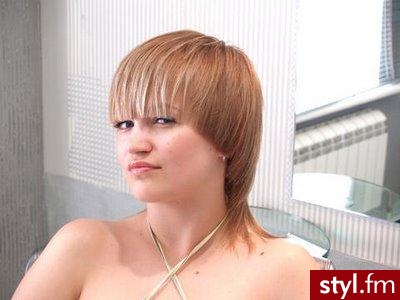 Średnie Fryzury