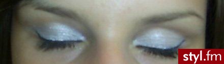 Mój makijaż ;) Perłowy cień, eyeliner i tusz. - Makijaże