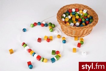 Pilch Kolorowe Korale W Koszyczku 225 Sztuk 110046 - Korale Biżuteria Moda