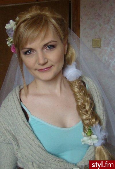 Ślubne Średnie Fryzury