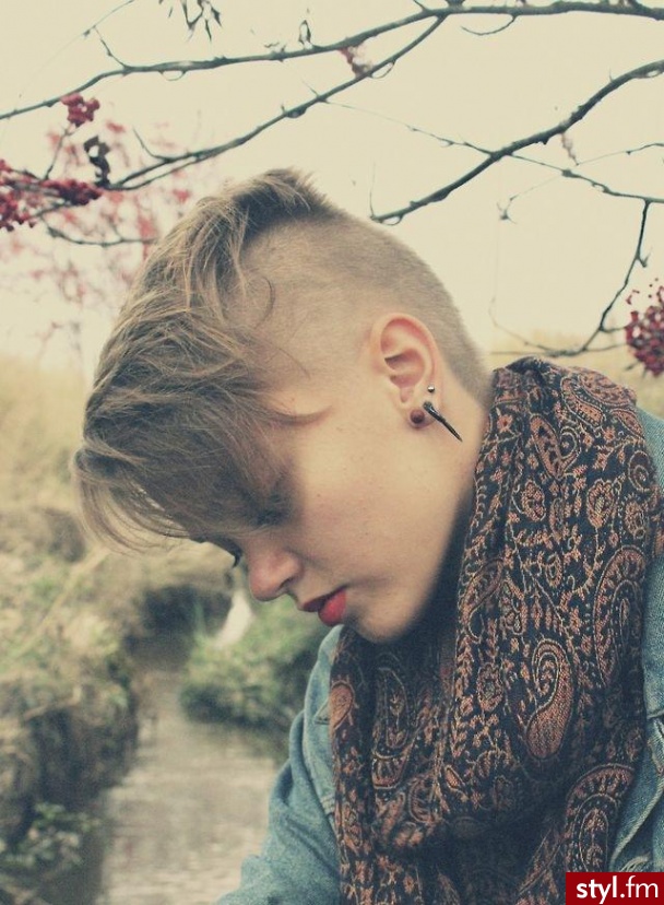 Blond Punk Rock Alternatywne Krótkie Fryzury