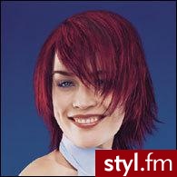 kótka,prosta fryzurka!:):):)Do uzyskania tej fryzury polecam produkty:

Do układania włosów:
Wella Design Pianka z woskiem supermocna
Wella Design Lakier supermocny

Do pielęgnacji:
Vivality Odżywka w piance chroniąca kolor - Krótkie Fryzury