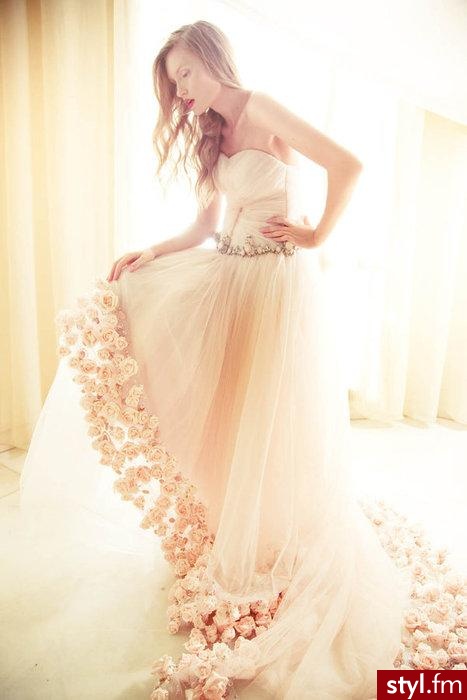 Sukienki Moda