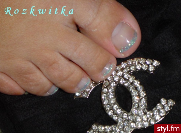 Autor: rozkwitka nóżka :). Autor: <b>rozkwitka</b><br /> - Paznokcie